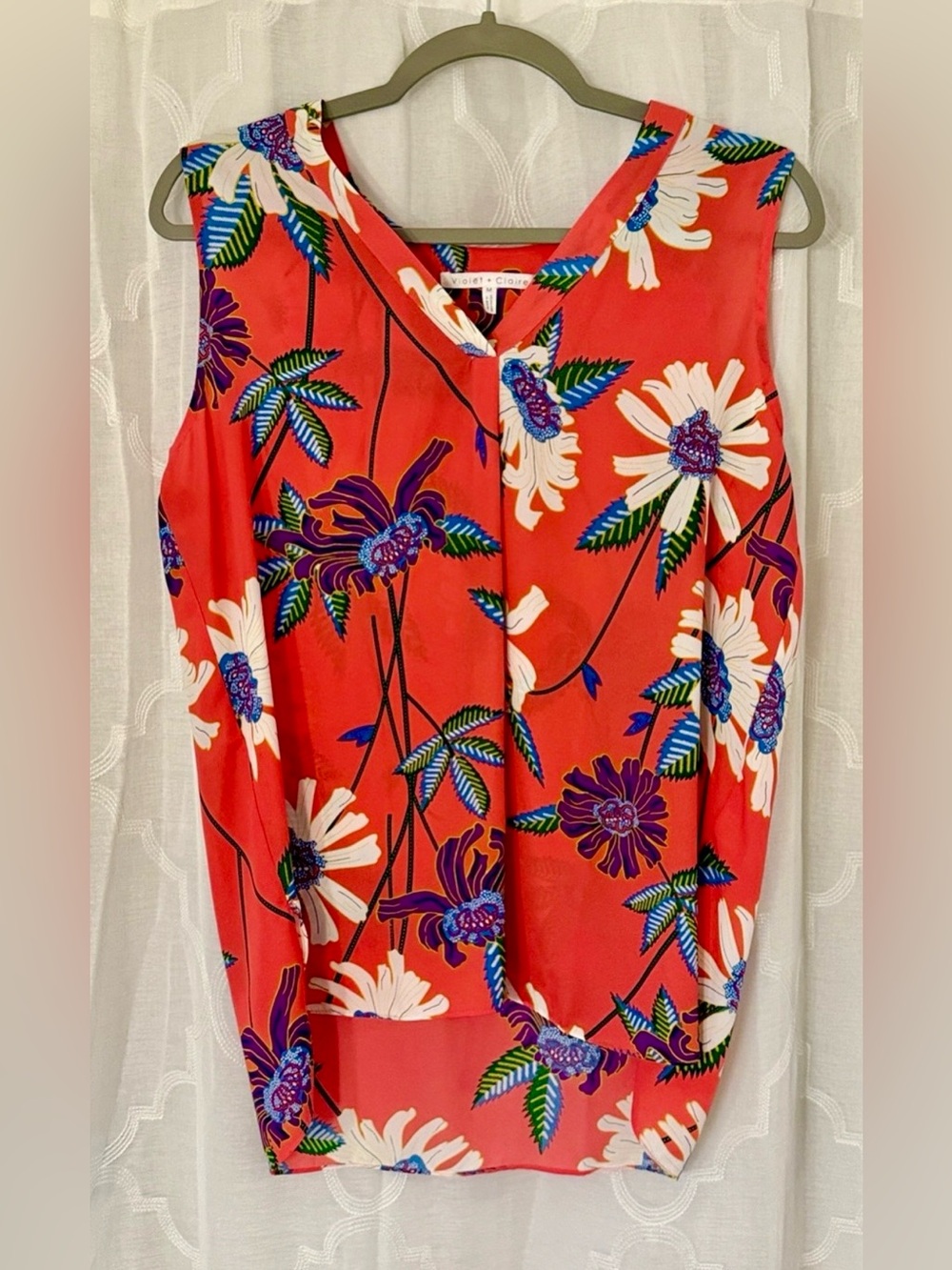 Violet + Claire Coral Floral Sleeveless Blouse Top Medium